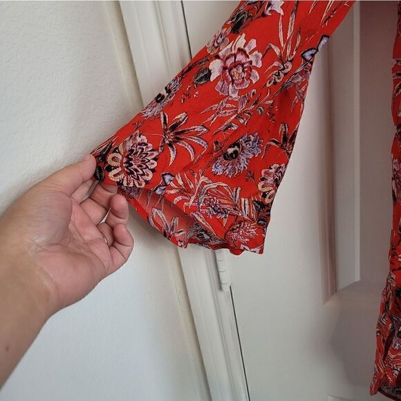 BENARES Collard Dress - Picture 2 of 14